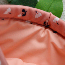 Load image into Gallery viewer, Close up of the inside of Eliza