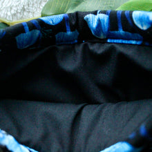 Load image into Gallery viewer, This picture is showing the black inlay fabric of Wild Witch.